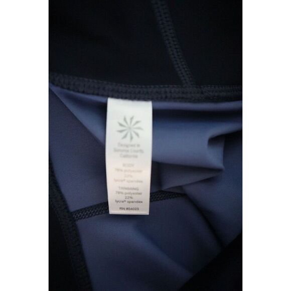Athleta 347939-00 Women's Sz 2XS Blue Camo Capri Sonar Leggings - Picture 4 of 7